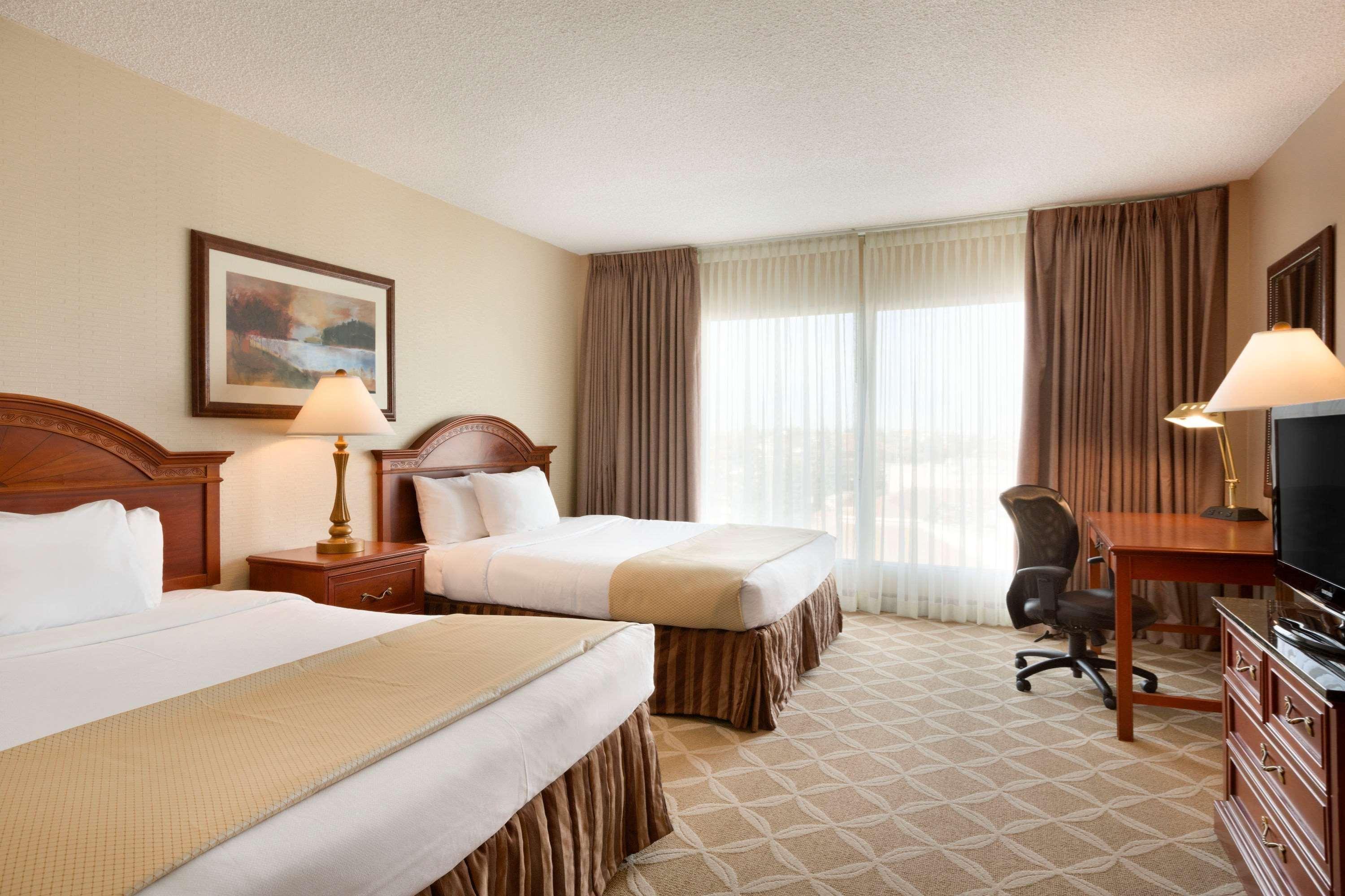 Border Inn & Suites Lloydminster Kültér fotó